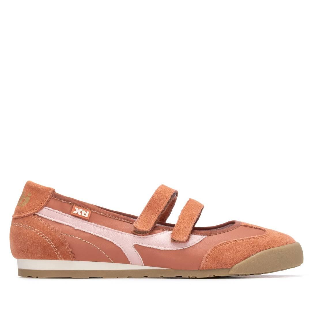 Zapatilla de mujer plano Xti 14522006