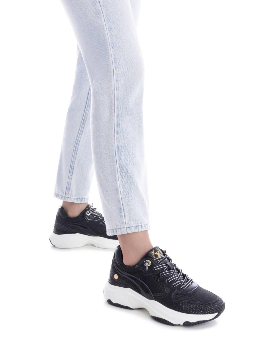 Zapatilla de mujer plano Xti 14418102