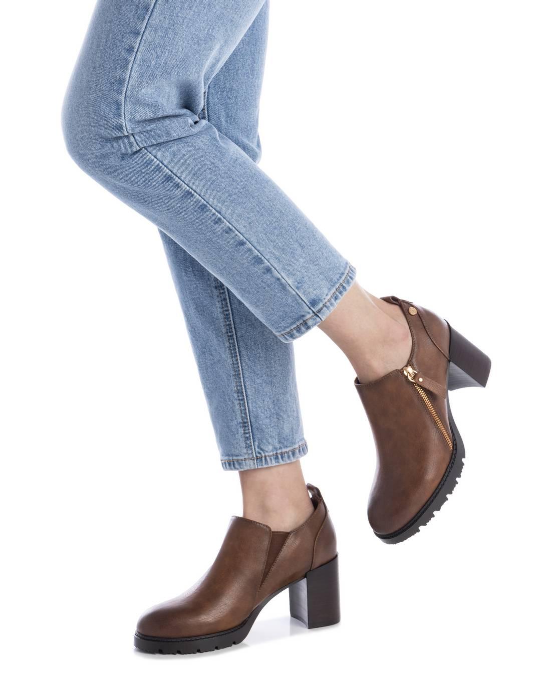 Zapato de mujer con tacón Xti 14430102