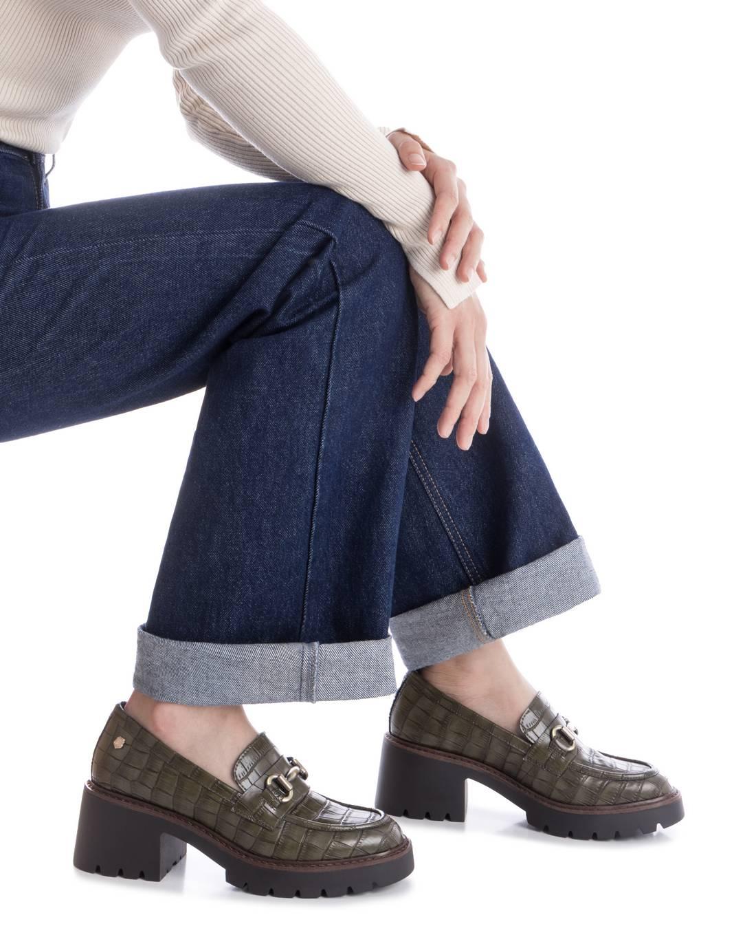 Zapato de mujer con tacón Carmela 16256603