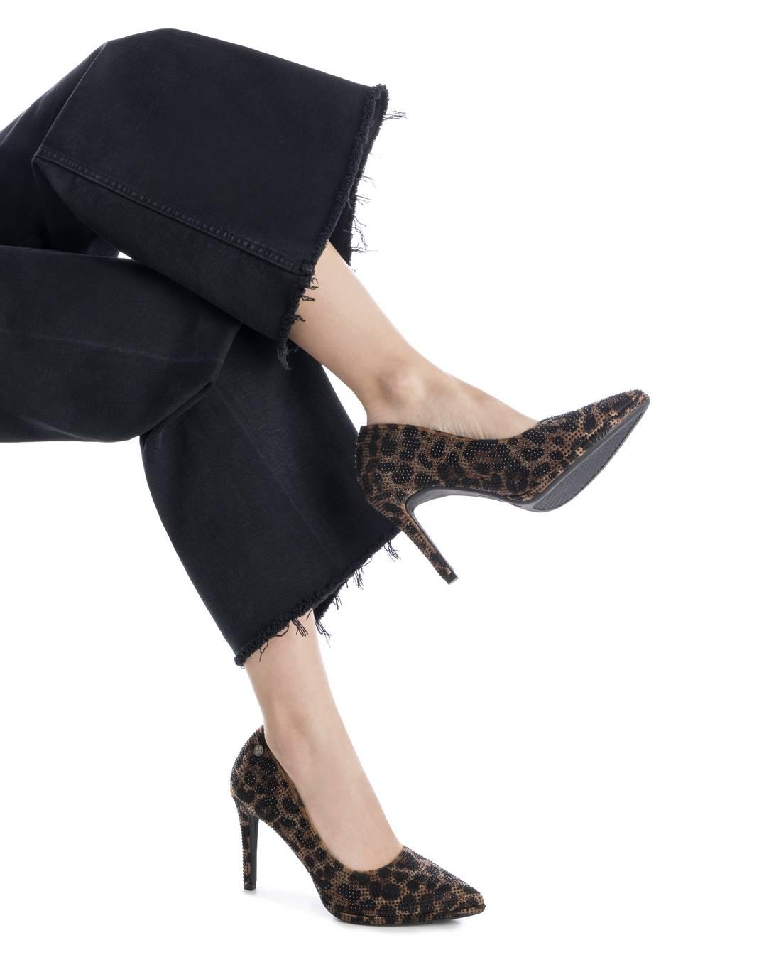 Zapato de mujer con tacón Xti 14424701
