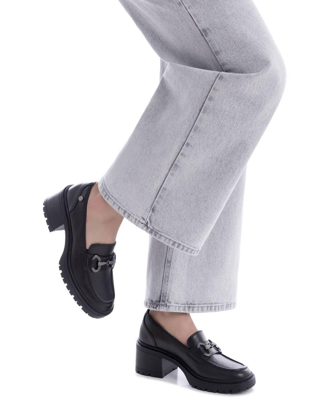 Zapato de mujer con tacón Xti 14427403