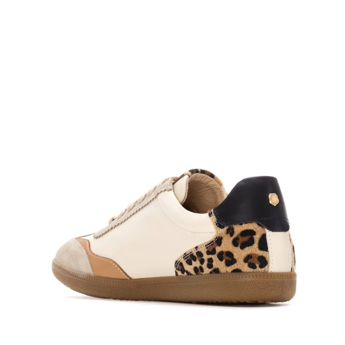 Zapatilla de mujer plano Carmela 16264001