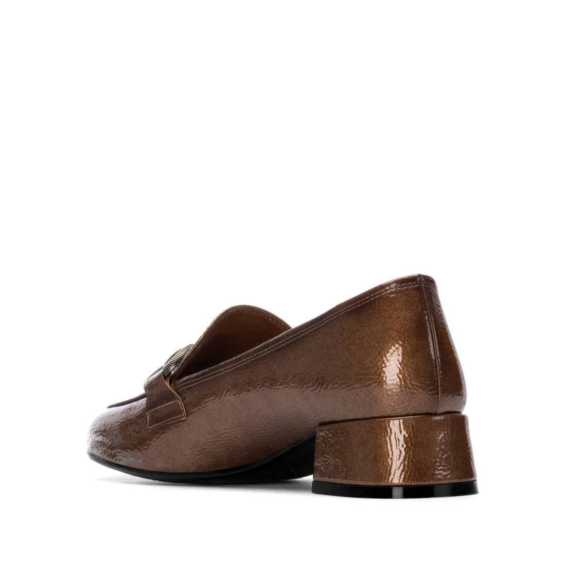 Zapato de mujer con tacón Carmela 16253902