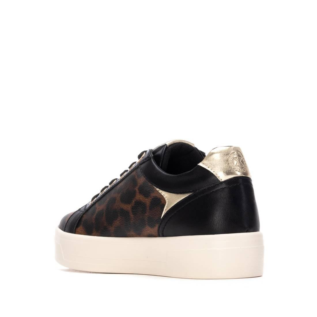 Zapatilla de mujer plano Xti 14441401