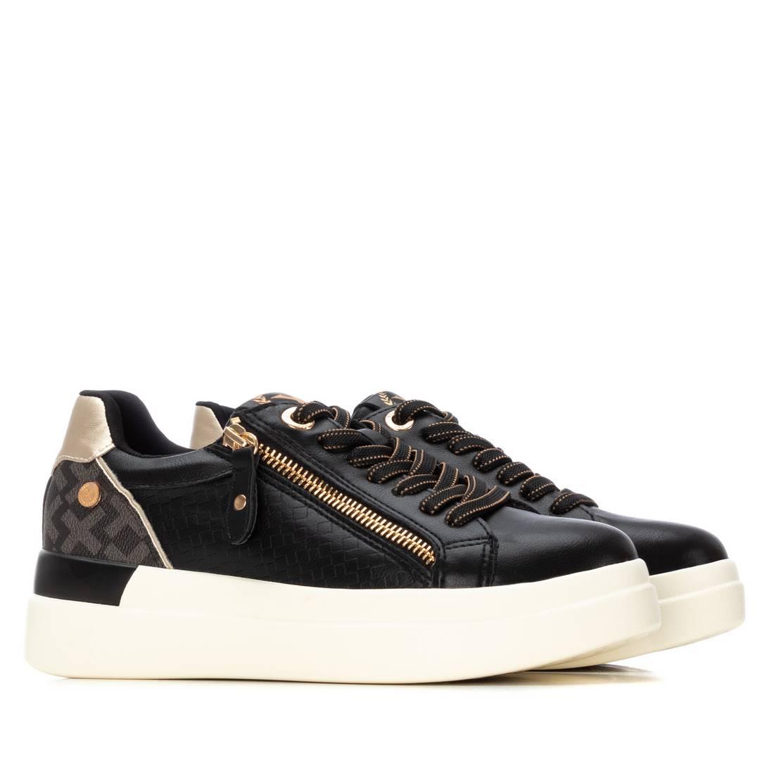 Zapatilla de mujer plano Xti 14423301