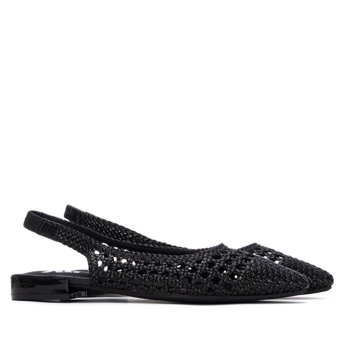 Zapato de mujer plano Xti 14530004