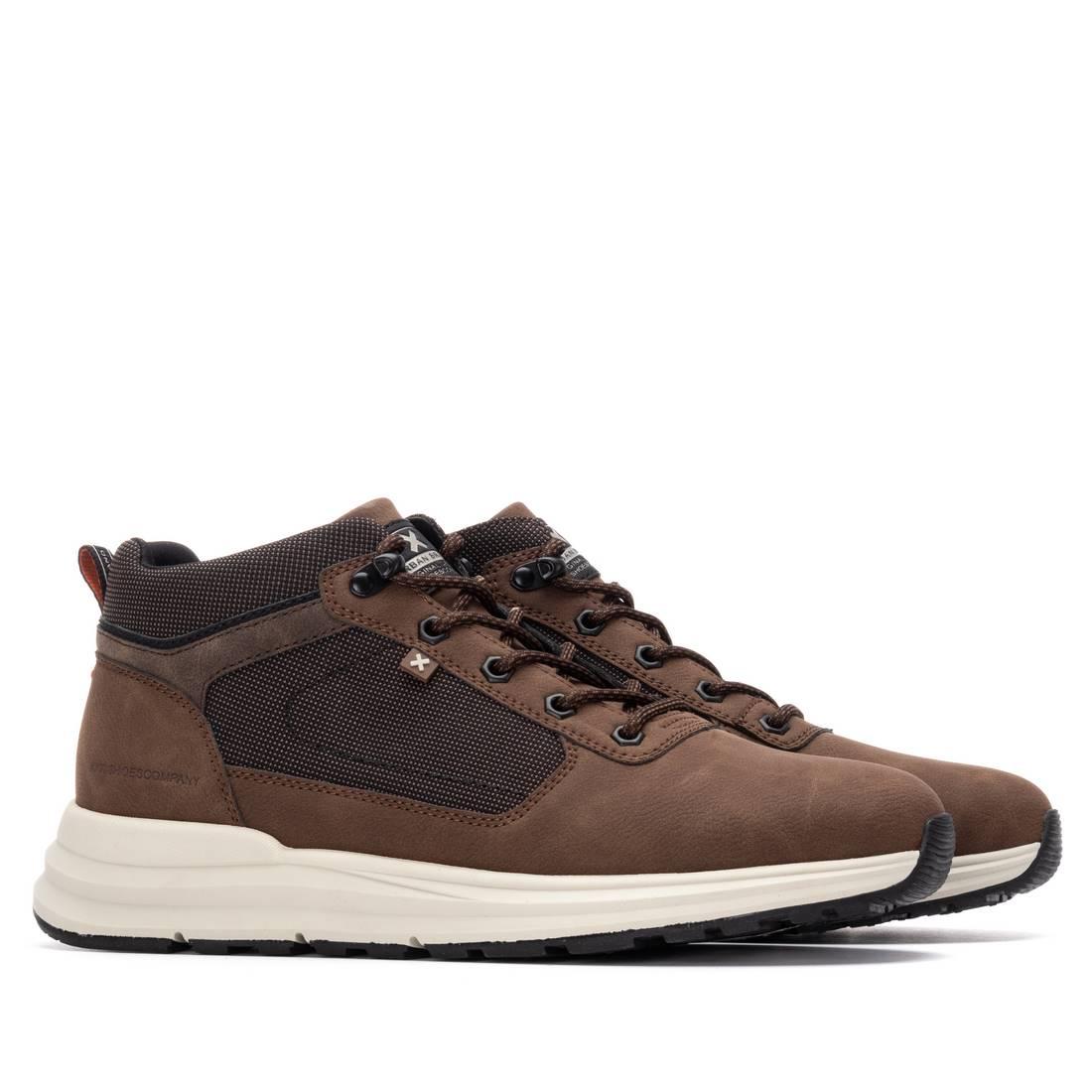 Botin de hombre plano Xti 14462401