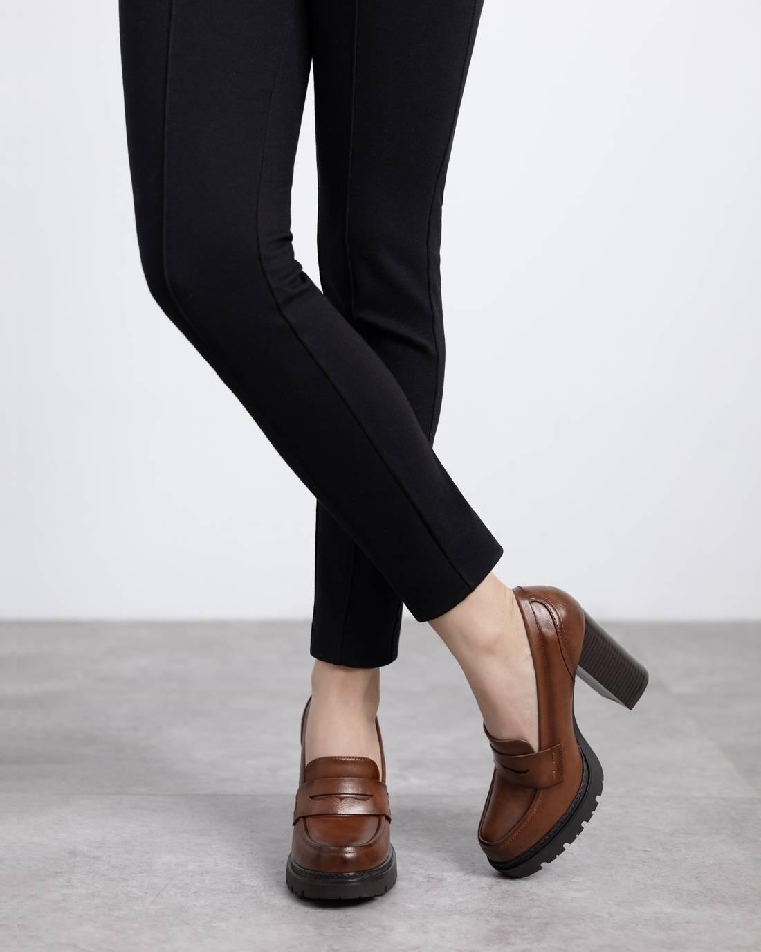 Zapato de mujer con tacón Refresh 17292702