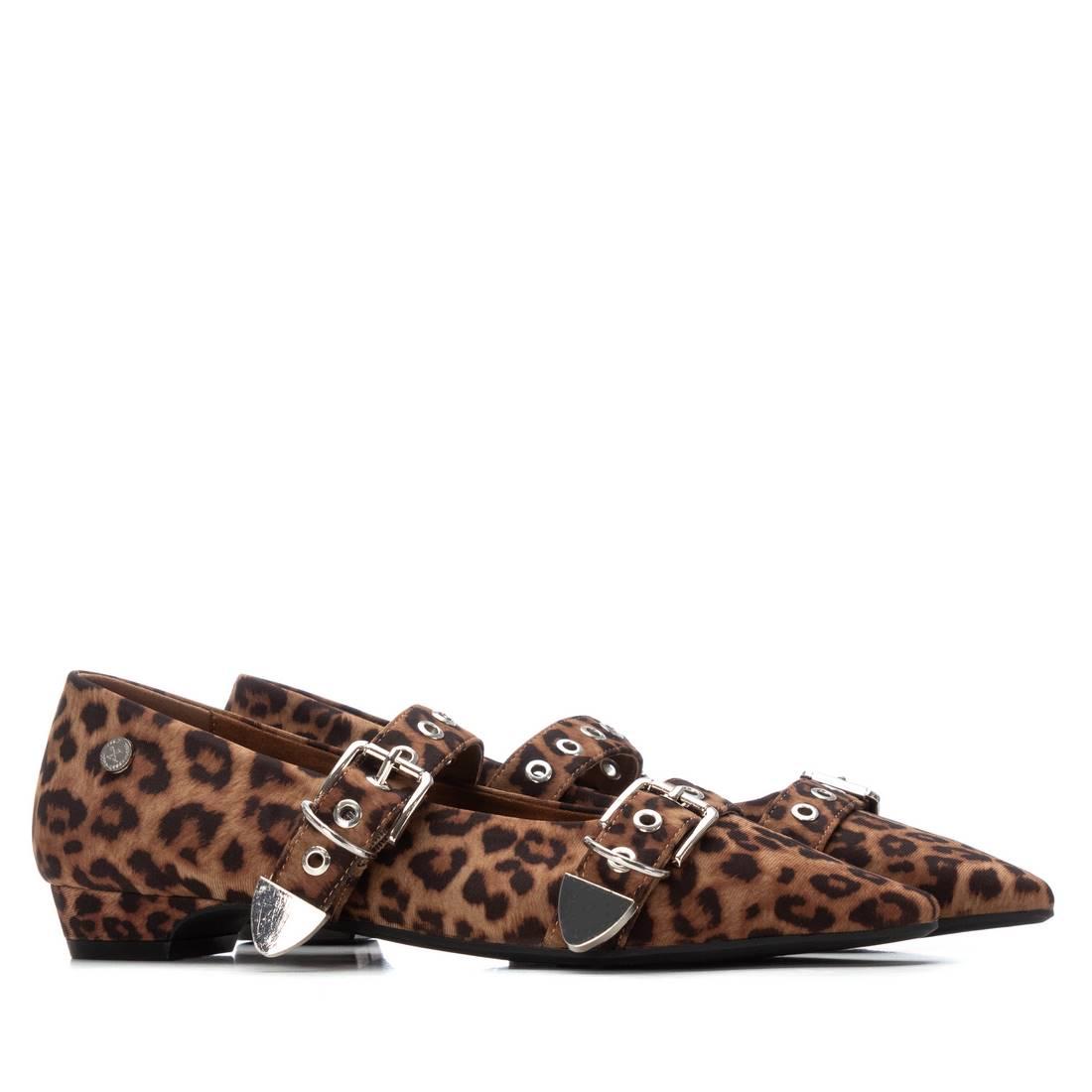 Zapato de mujer plano Xti 14426601