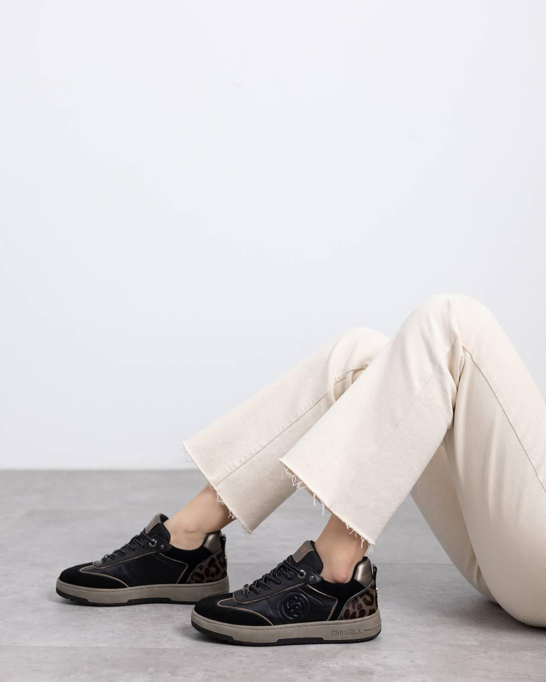 Zapatilla de mujer plano Carmela 16250401