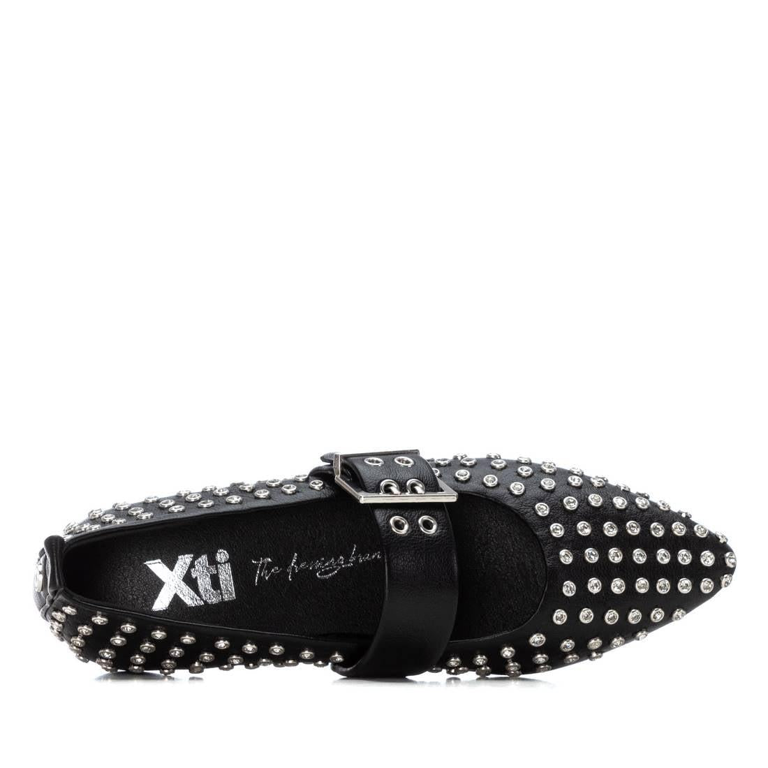 Zapato de mujer plano Xti 14426401