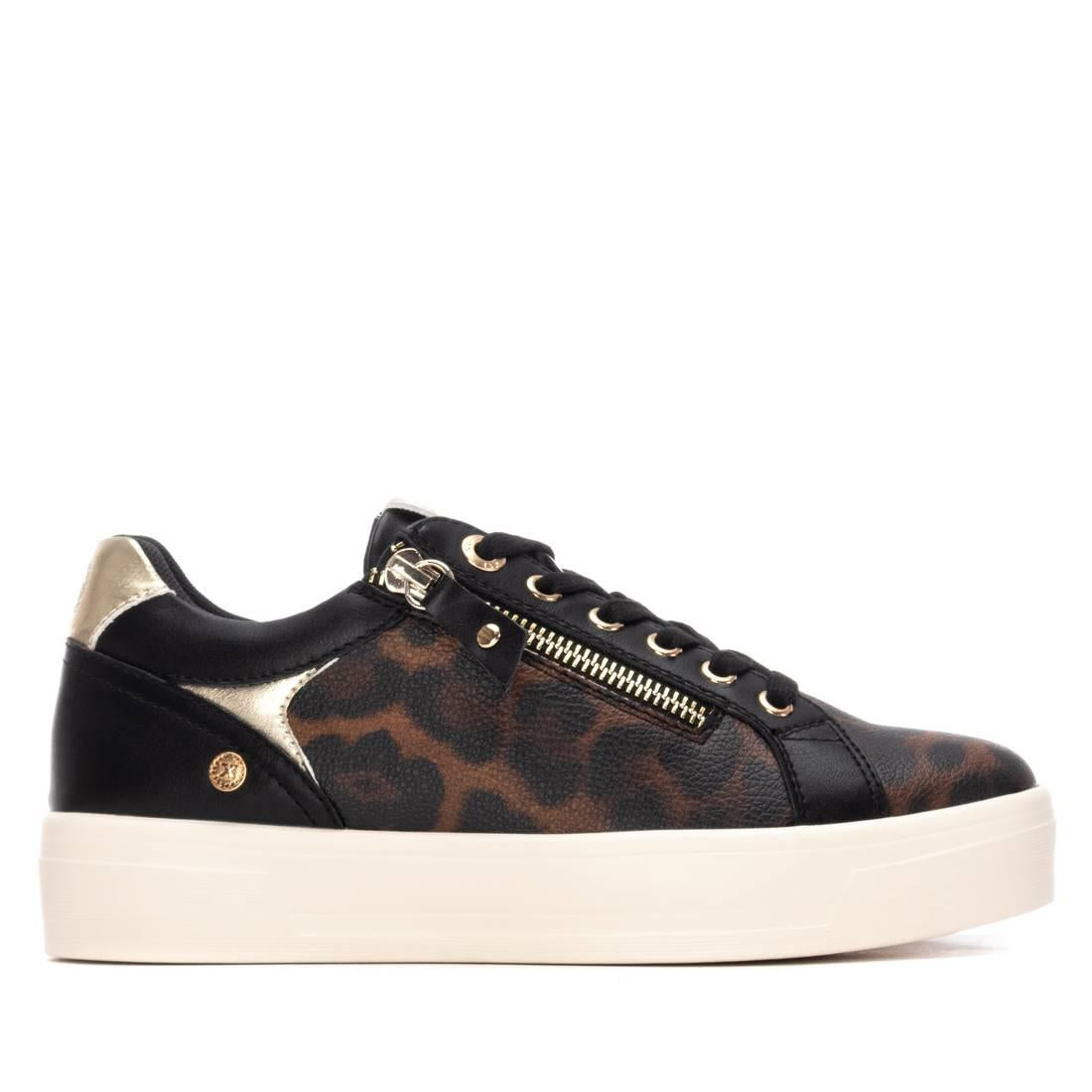 Zapatilla de mujer plano Xti 14441401