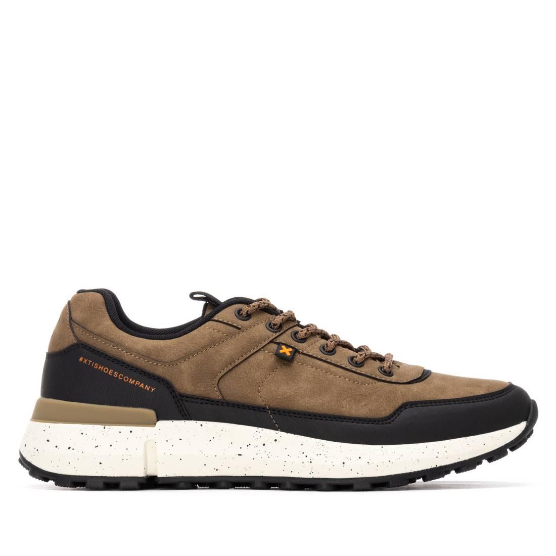 Zapatilla de hombre plano Xti 14469302