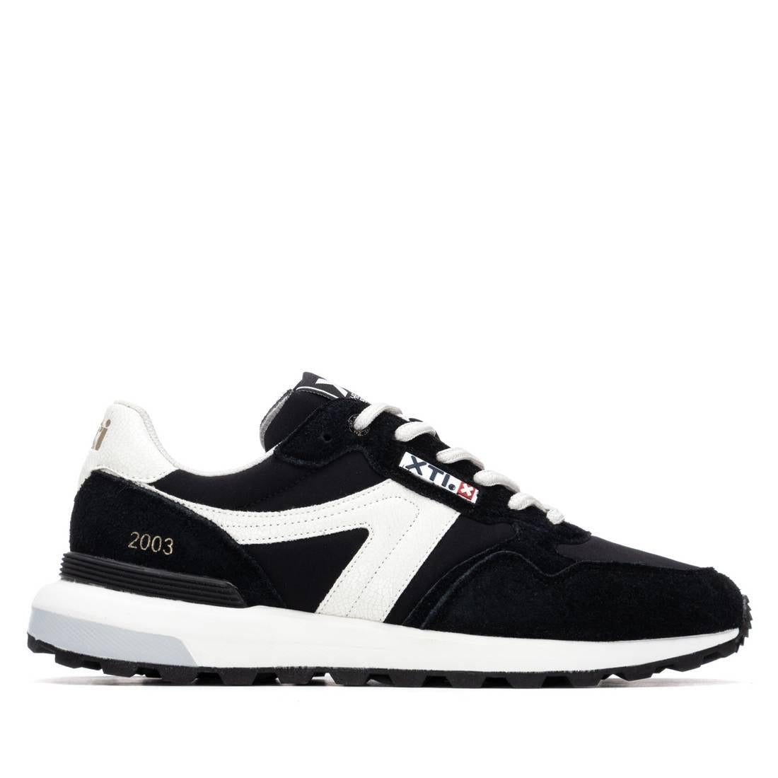 Zapatilla de hombre plano Xti 14572105