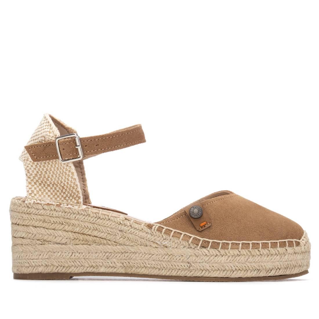 Zapato de mujer con cuña Refresh 17523503