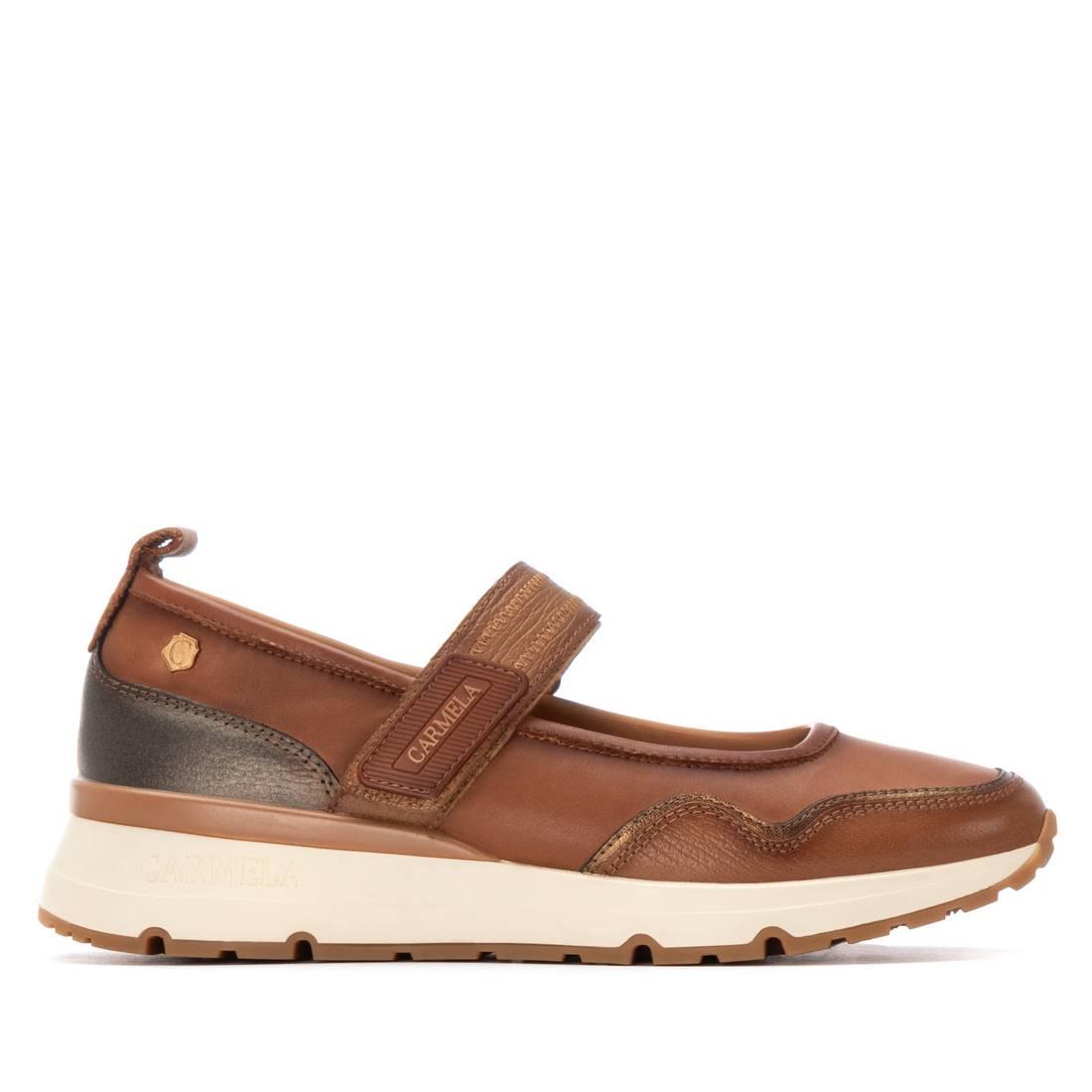 Zapatilla de mujer plano Carmela 16251503