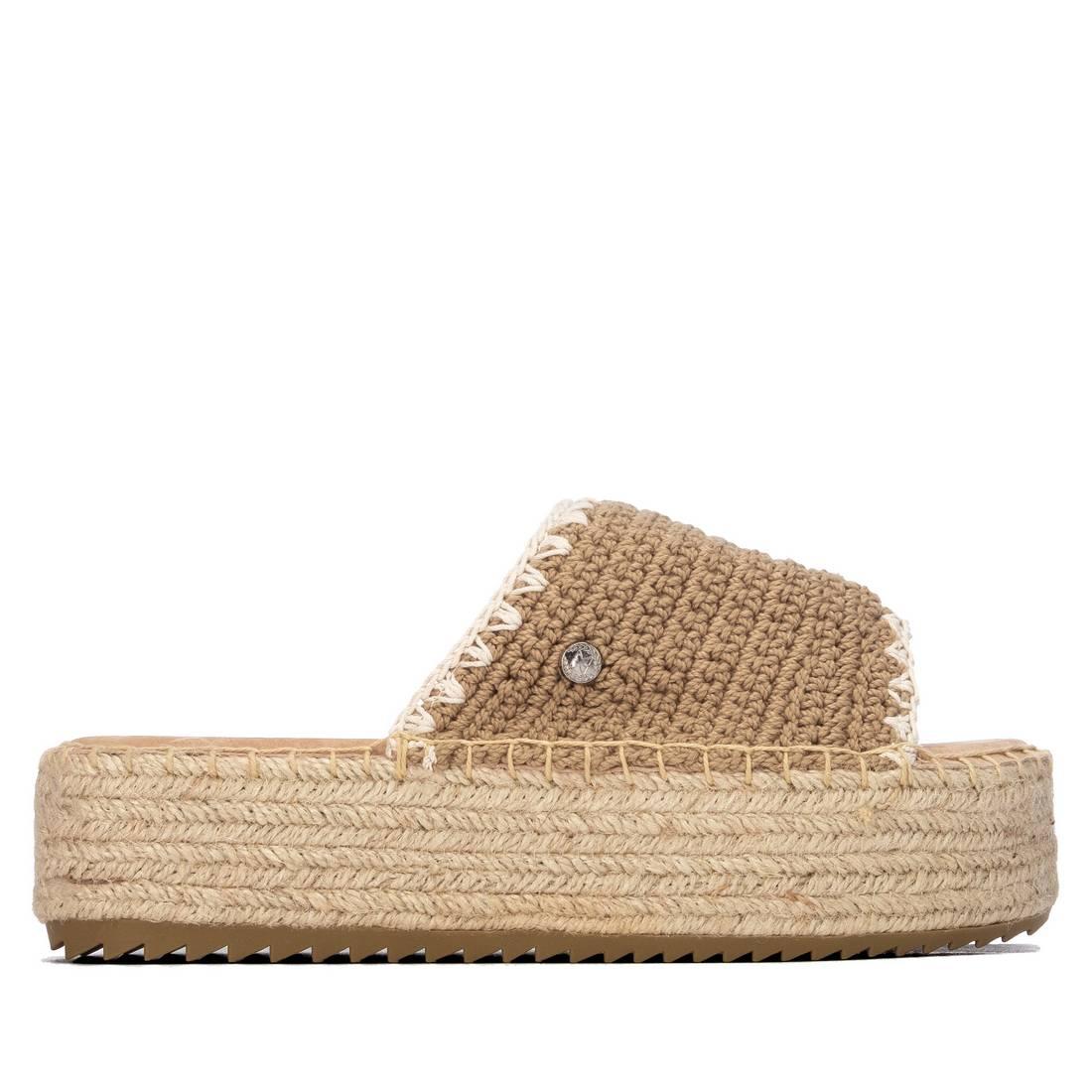 Sandalia plana para mujer Xti 14507901