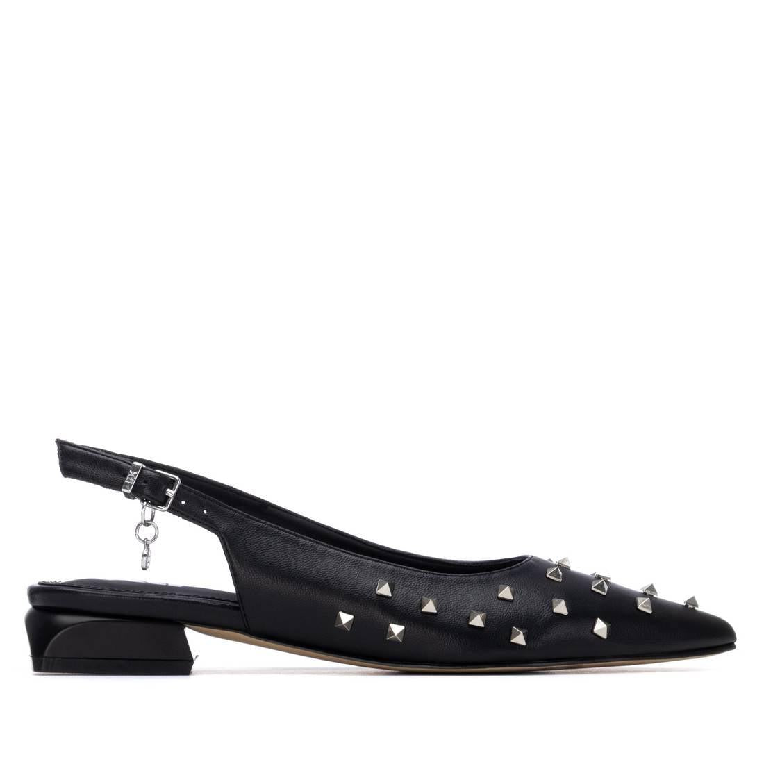 Zapato de mujer plano Xti 14527501