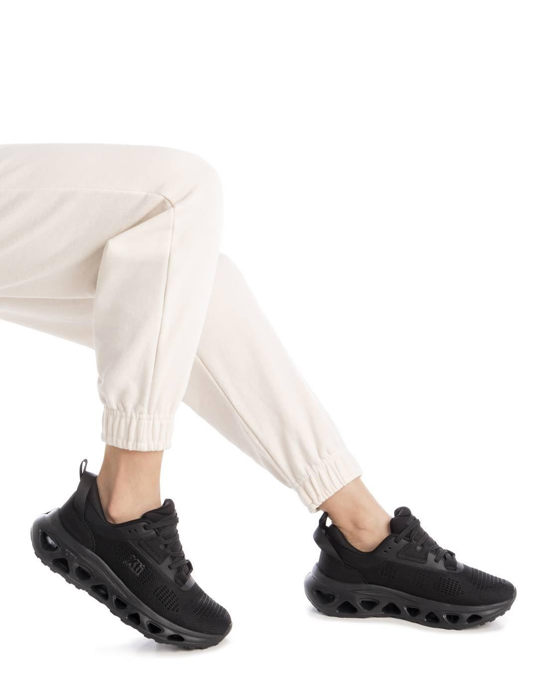 Zapatilla de mujer plano Xti 14454301