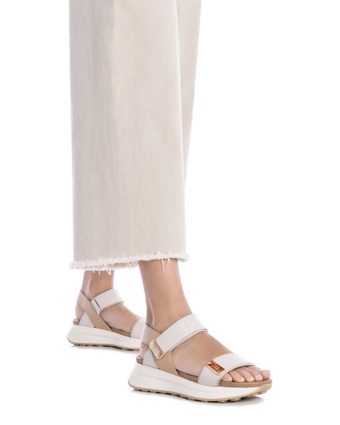 SANDALIA DE MUJER XTI 14387403