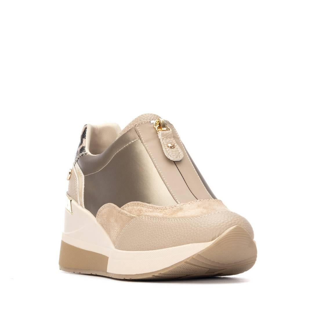 Zapatilla de mujer con cuña Xti 14465501