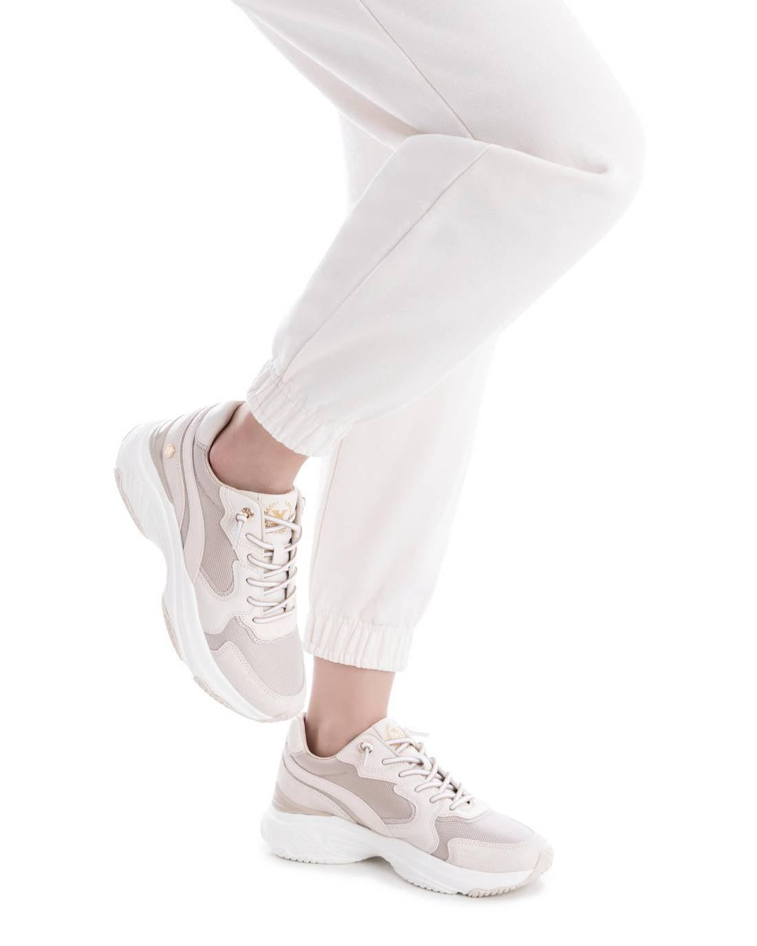 Zapatilla de mujer plano Xti 14418101
