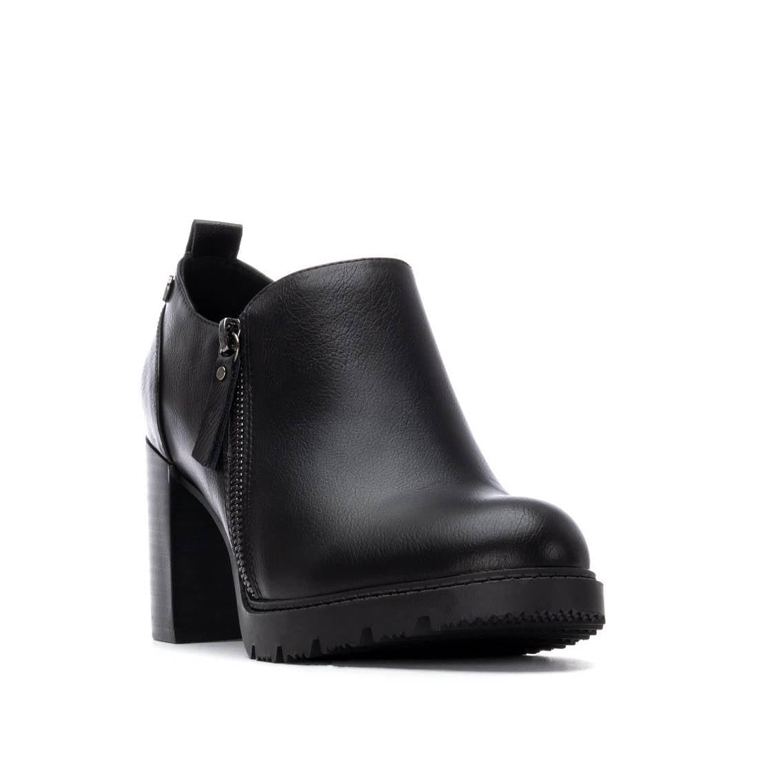Zapato de mujer con tacón Xti 14430101