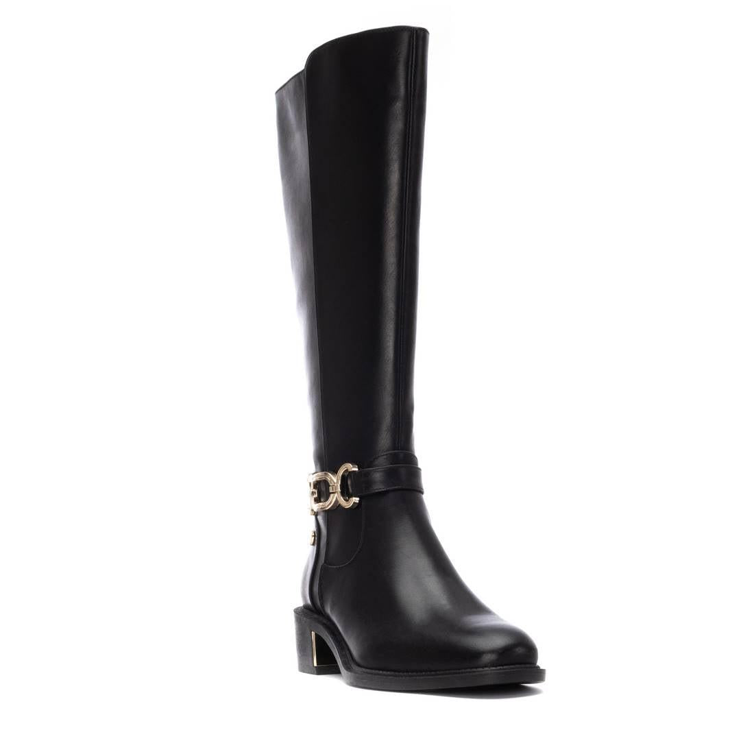 Bota de mujer plano Xti 14439901