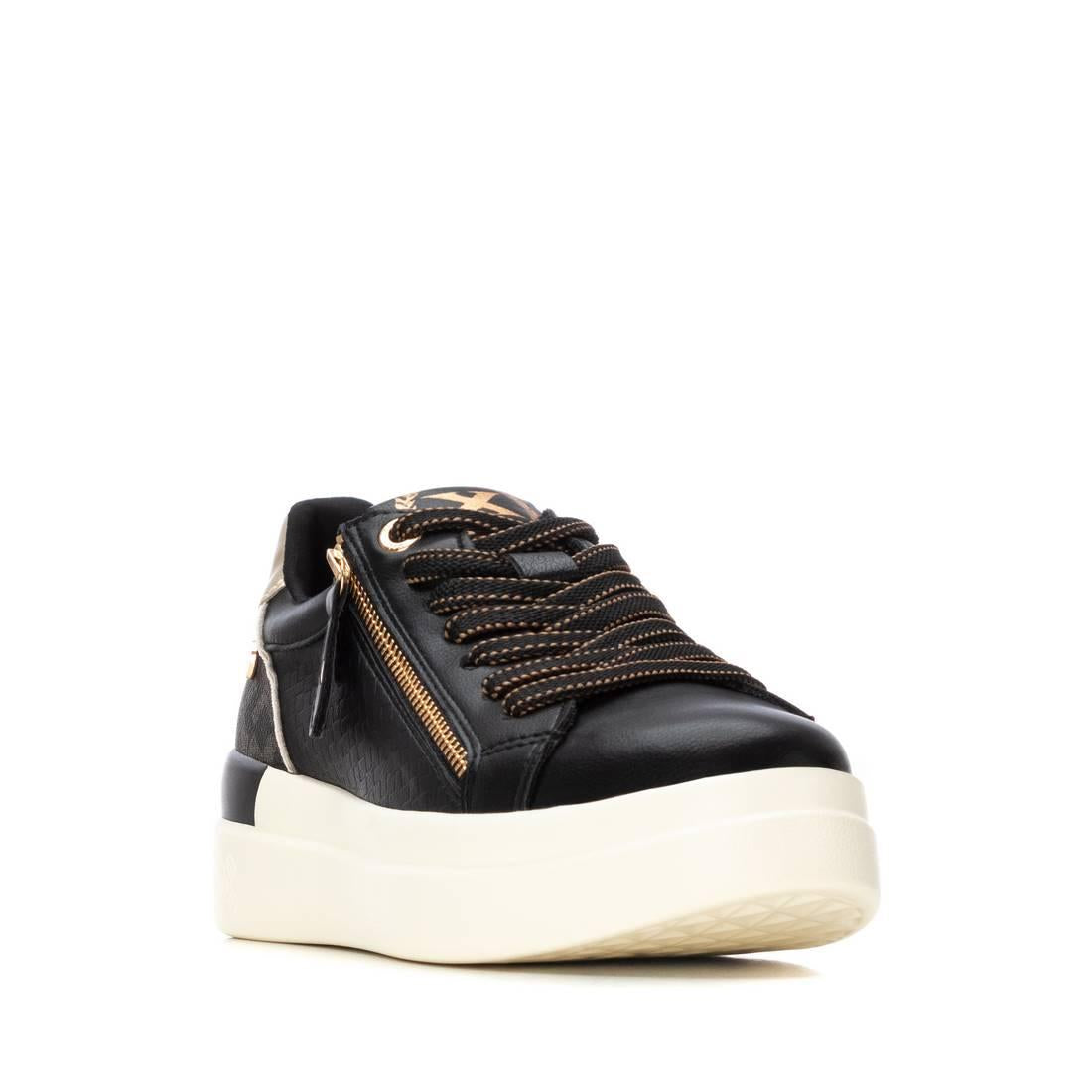 Zapatilla de mujer plano Xti 14423301