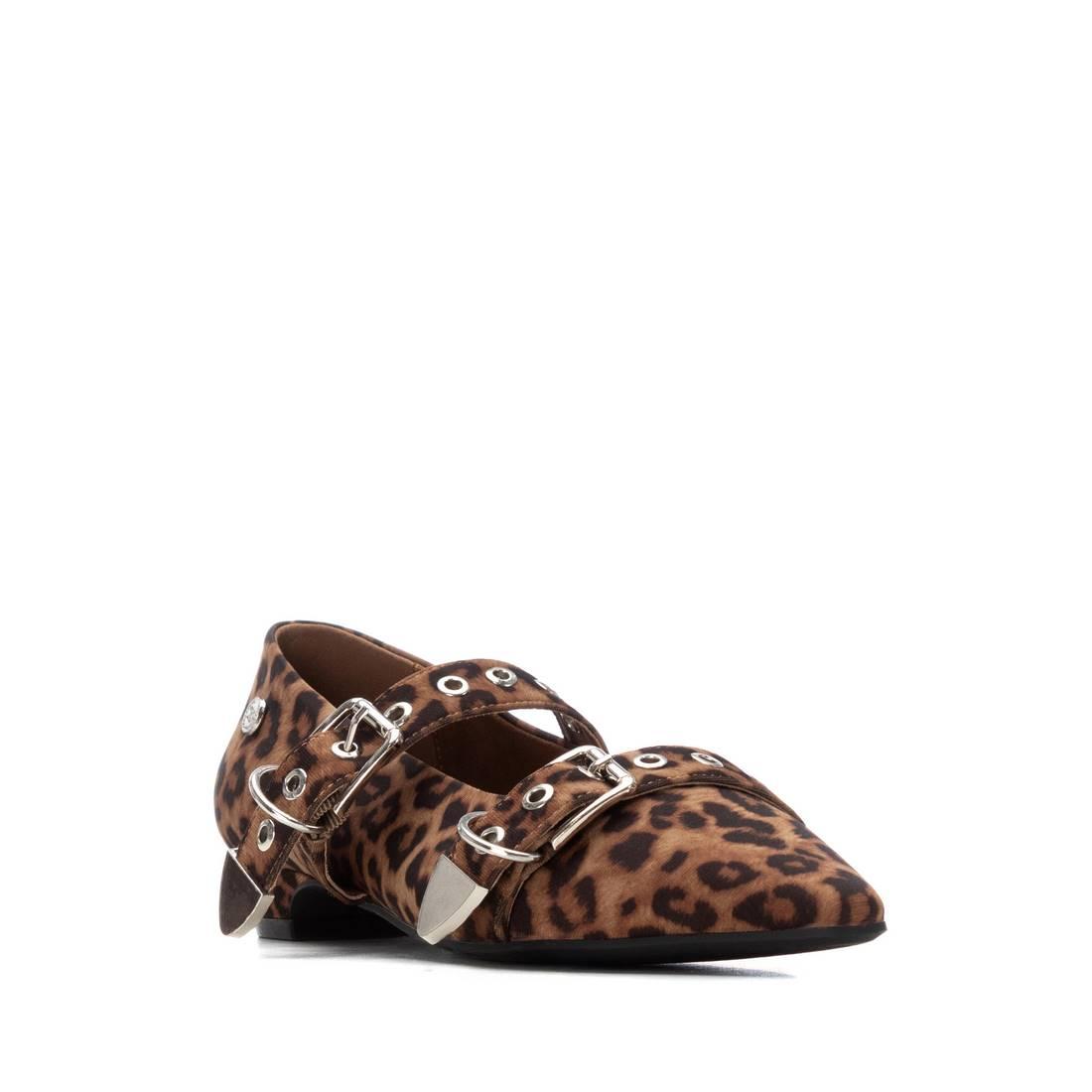 Zapato de mujer plano Xti 14426601
