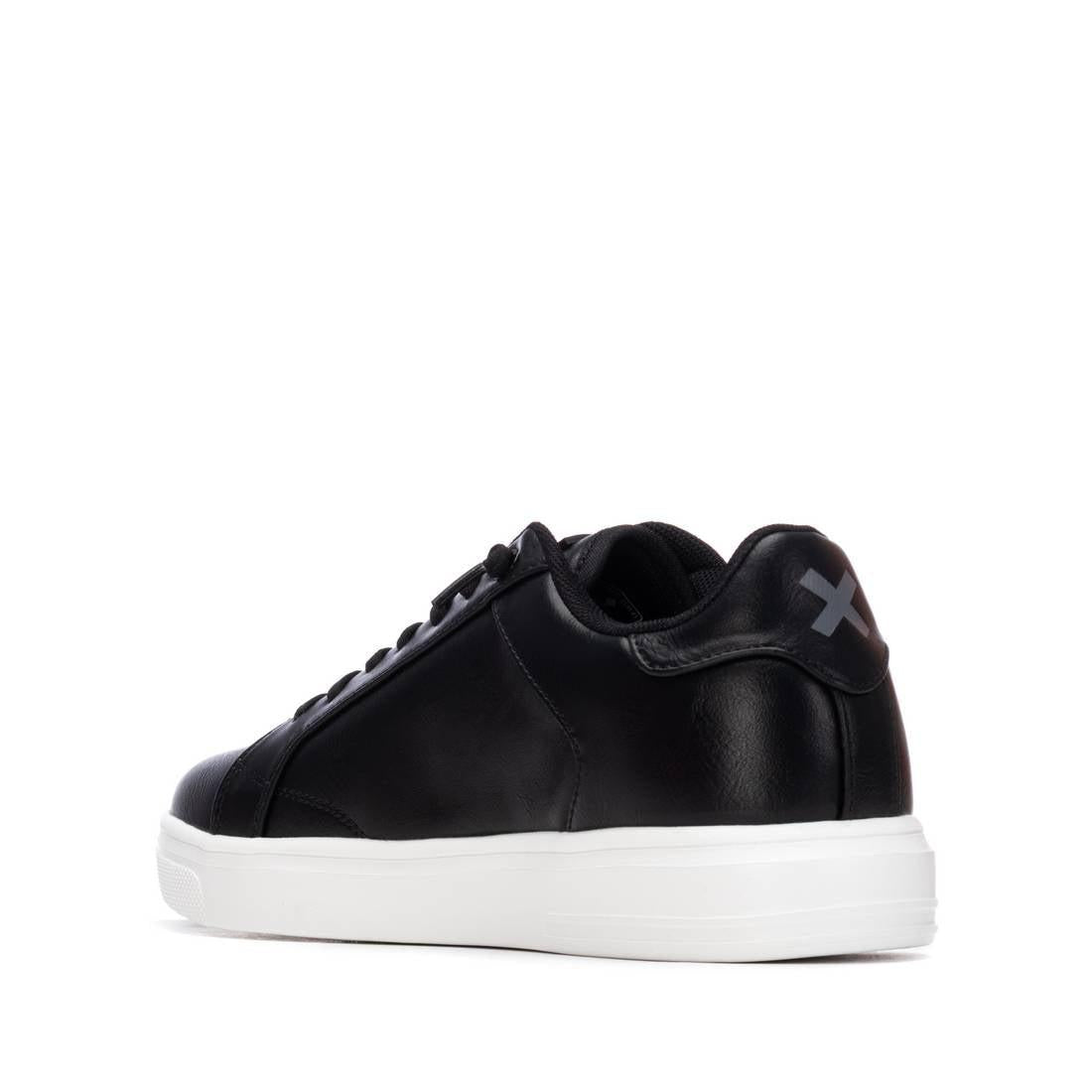 Zapatilla de hombre plano Xti 14414501