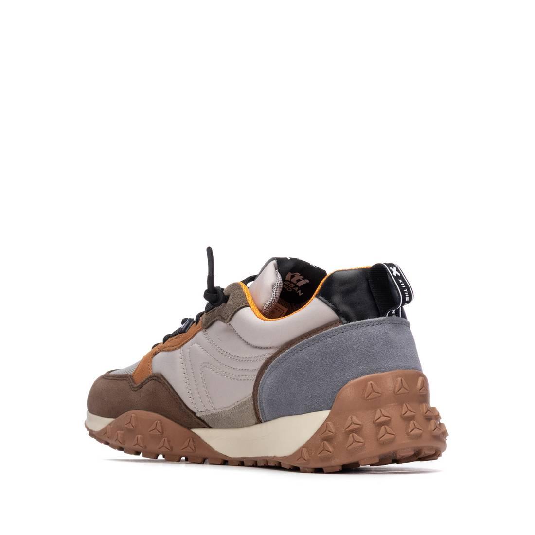 Zapatilla de hombre plano Xti 14414104