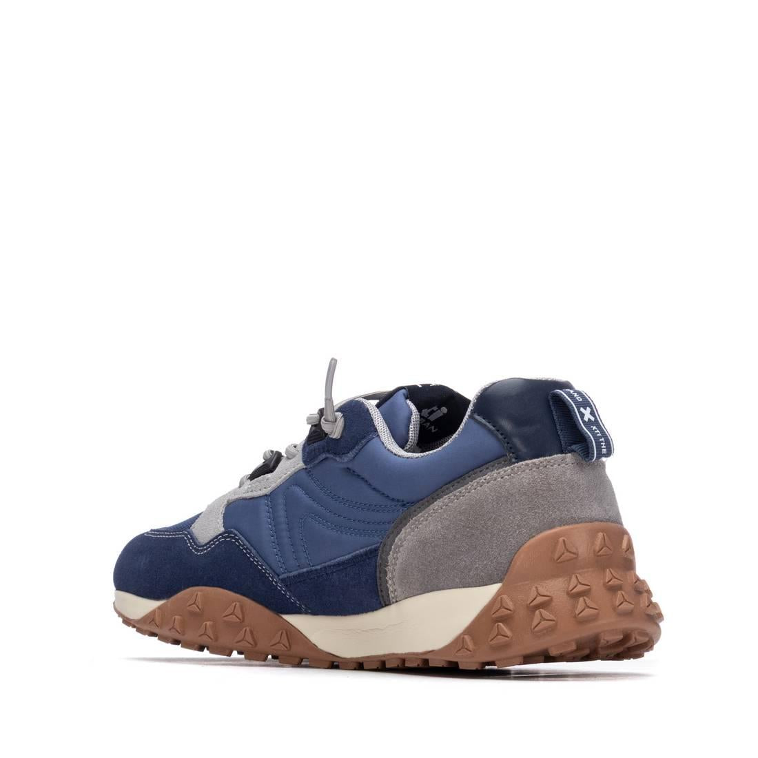 Zapatilla de hombre plano Xti 14414103