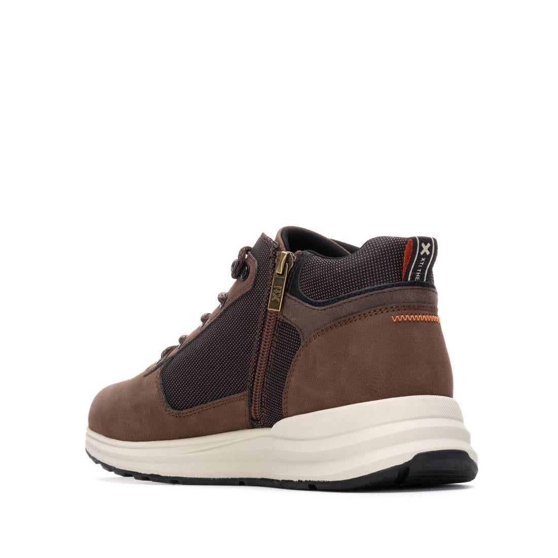 Botin de hombre plano Xti 14462401