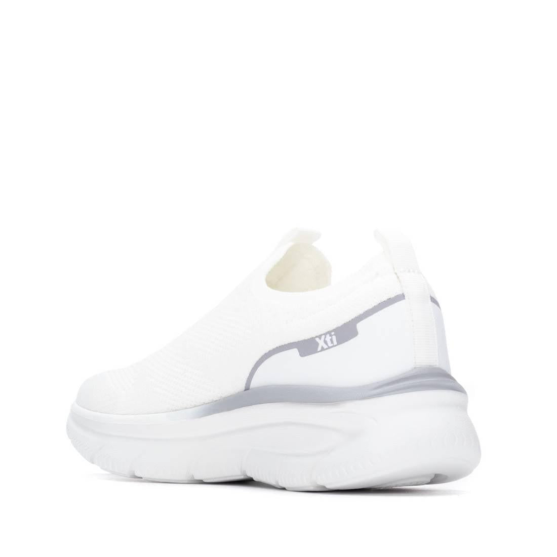 Zapatilla de mujer plano Xti 14539302