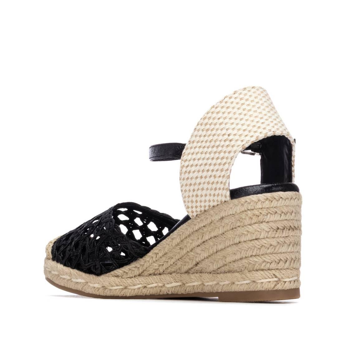 Zapato de mujer con cuña Xti 14533903