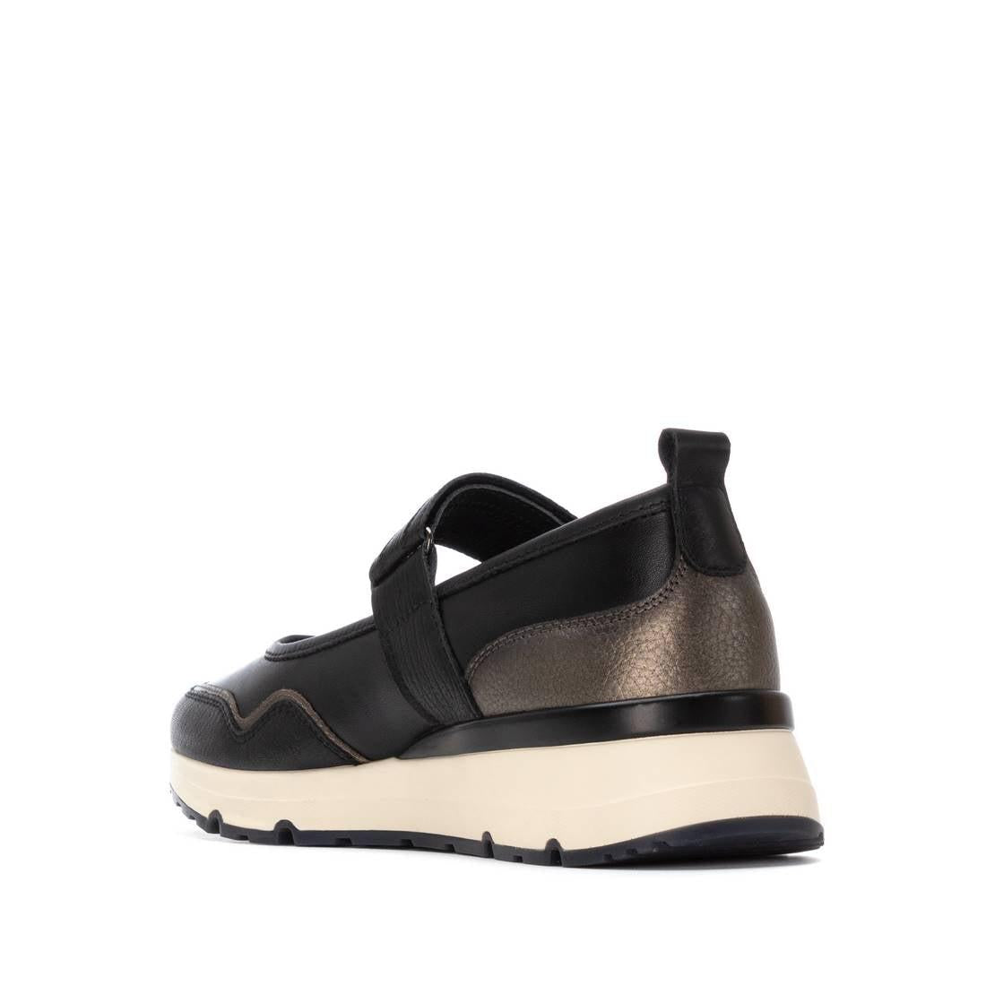 Zapatilla de mujer plano Carmela 16251501