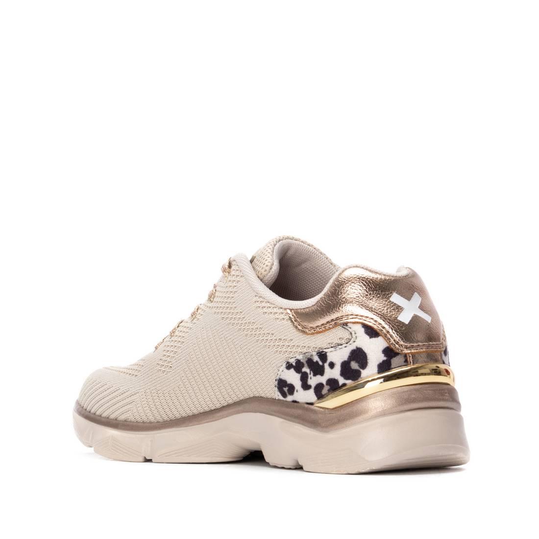 Zapatilla de mujer plano Xti 14436102