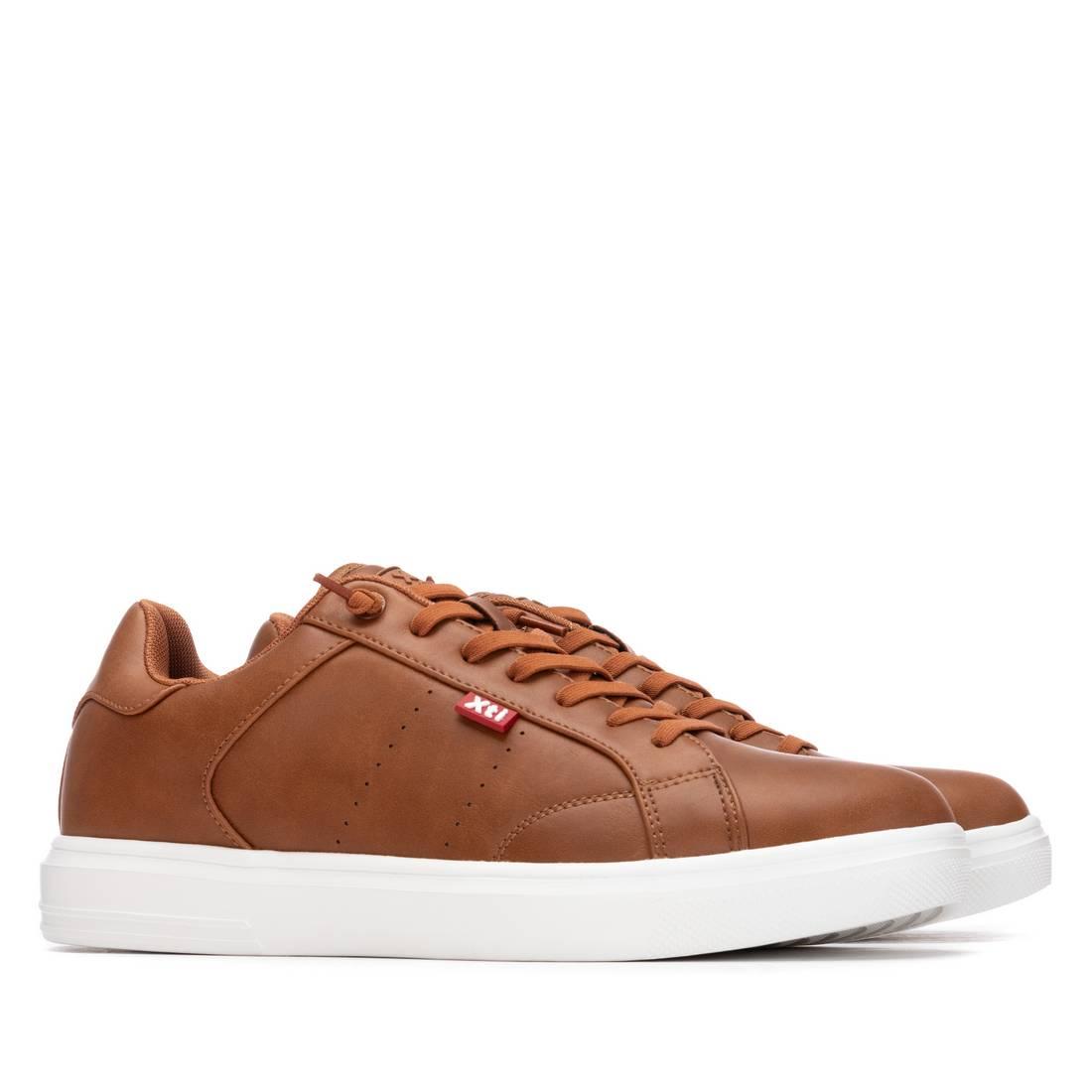 Zapatilla de hombre plano Xti 14414502