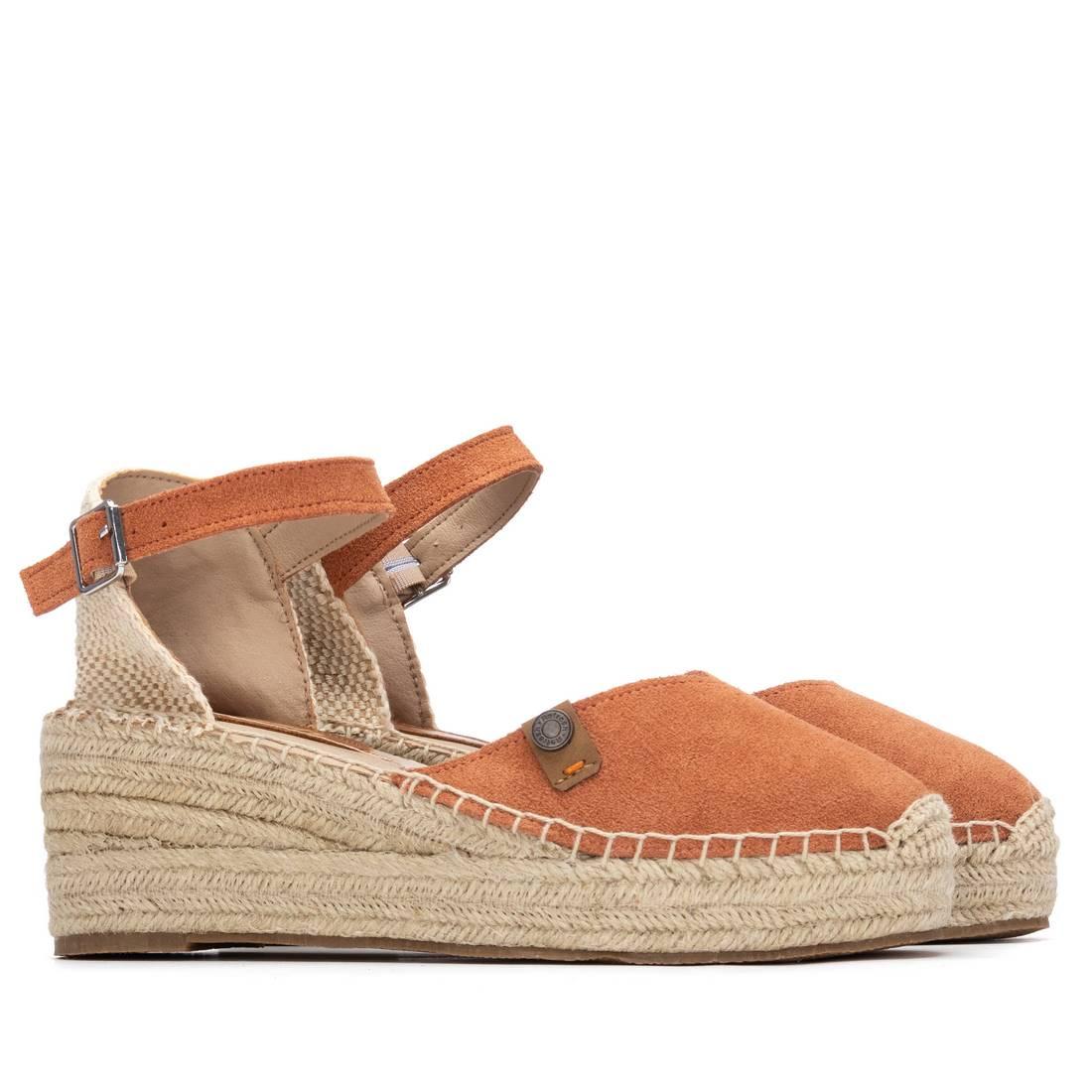 Zapato de mujer con cuña Refresh 17523509