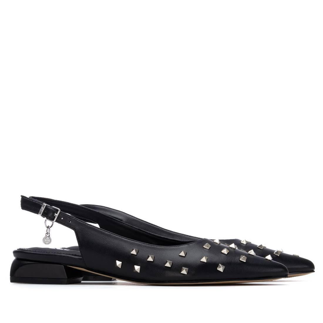 Zapato de mujer plano Xti 14527501