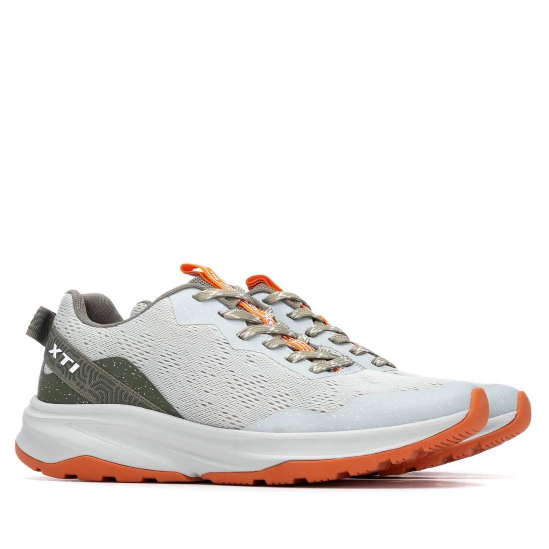 Zapatilla de hombre plano Xti 14576904