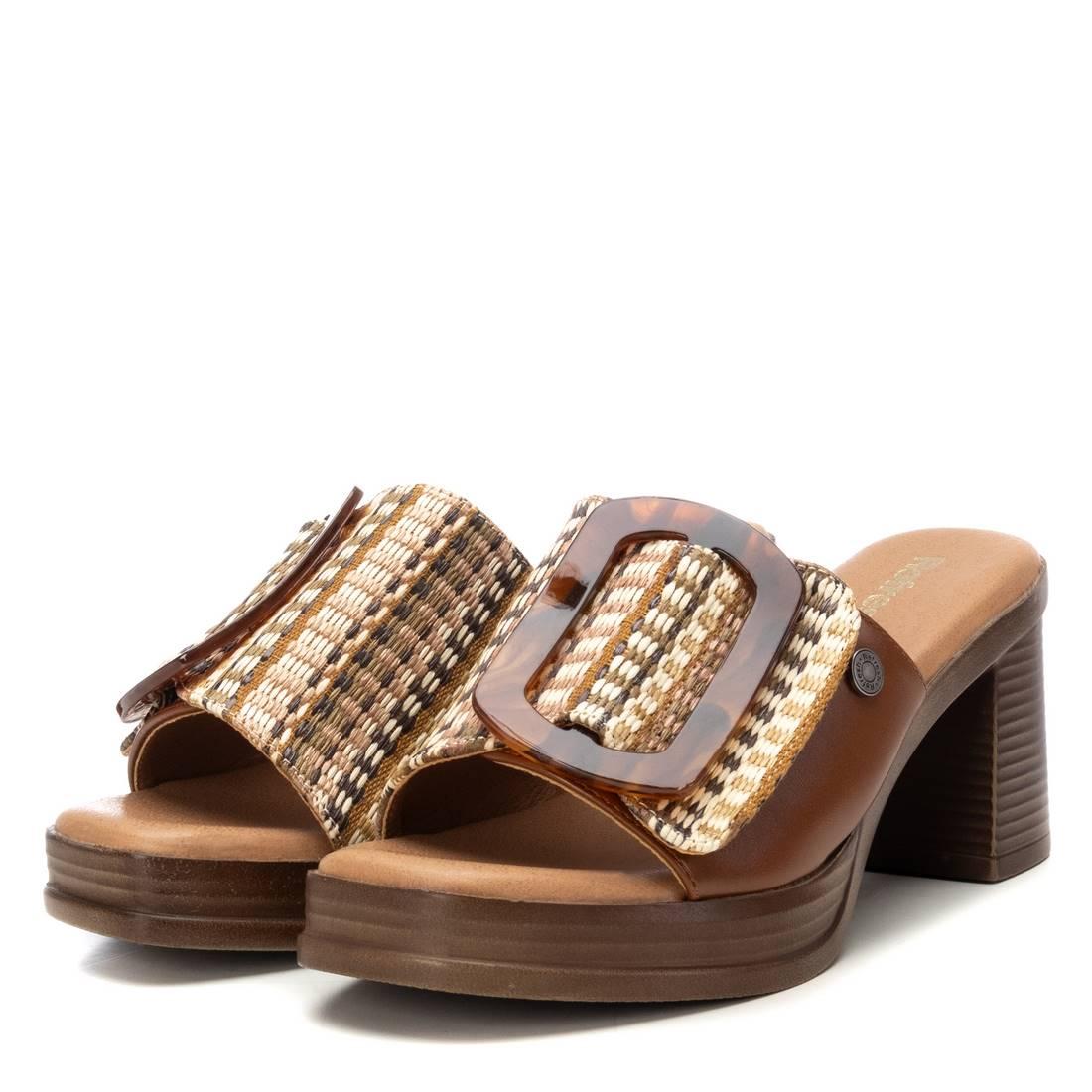 SANDALIA DE MUJER REFRESH 17252203