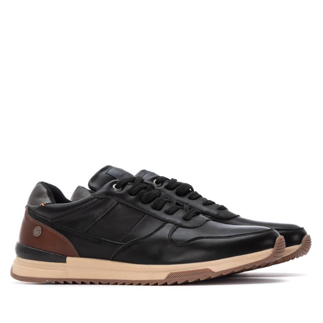 Zapato de hombre plano Xti 14455701