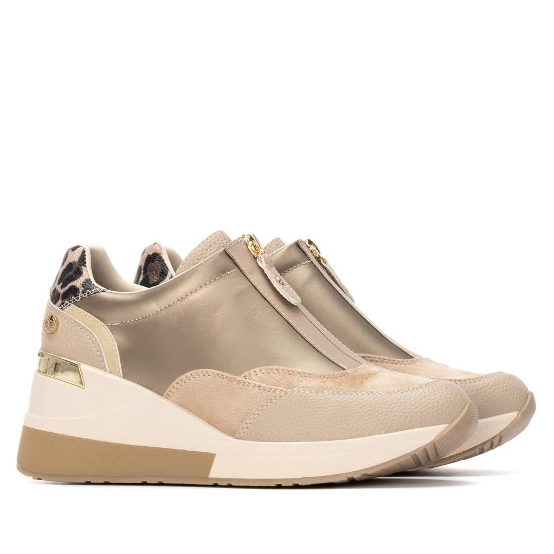 Zapatilla de mujer con cuña Xti 14465501
