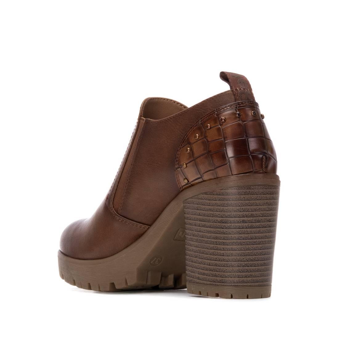 Zapato de mujer con tacón Refresh 17320102