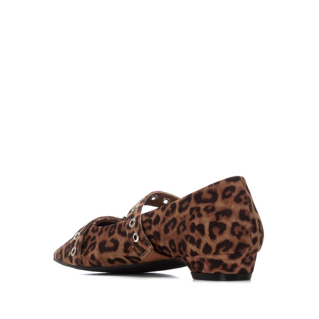Zapato de mujer plano Xti 14426601