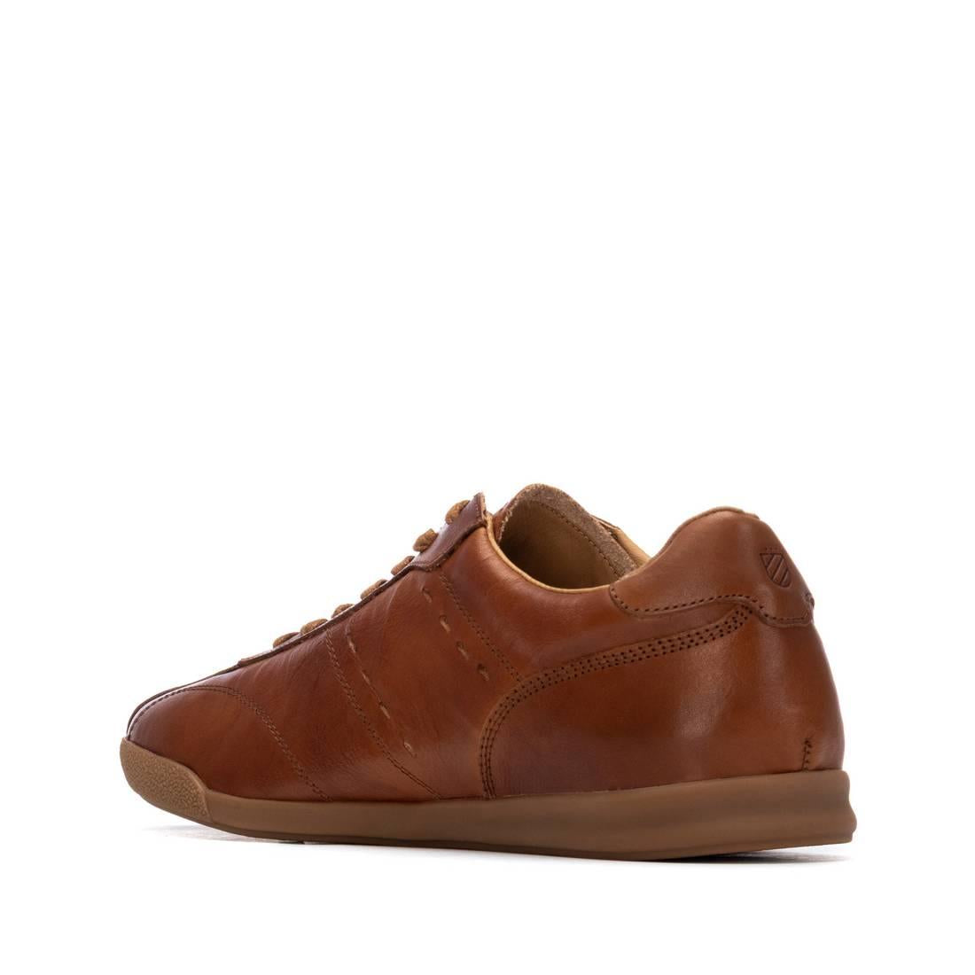 Zapatilla de hombre plano Carmela 16390201