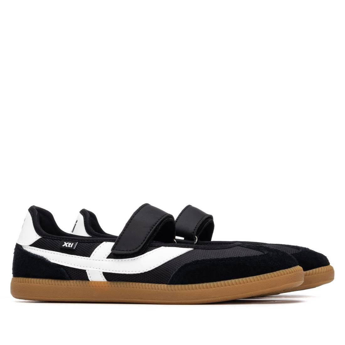 Zapatilla de mujer plano Xti 14505602